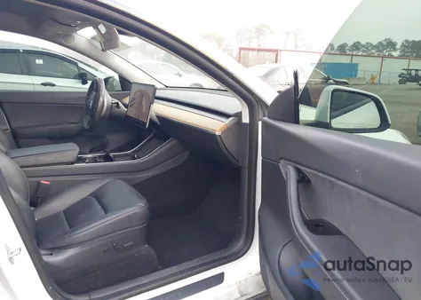 2020 Tesla Model Y Long Range Dual Motor All-Wheel Drive z USA, uszkodzony, nr VIN 5YJYGDEE6LF052667